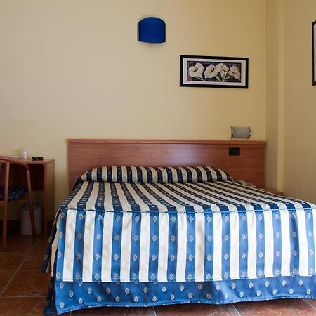 Hotel Blue Ribbon Vercelli Exterior photo