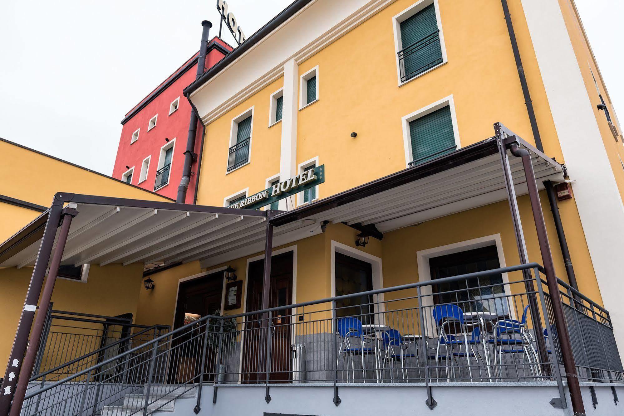 Hotel Blue Ribbon Vercelli Exterior photo
