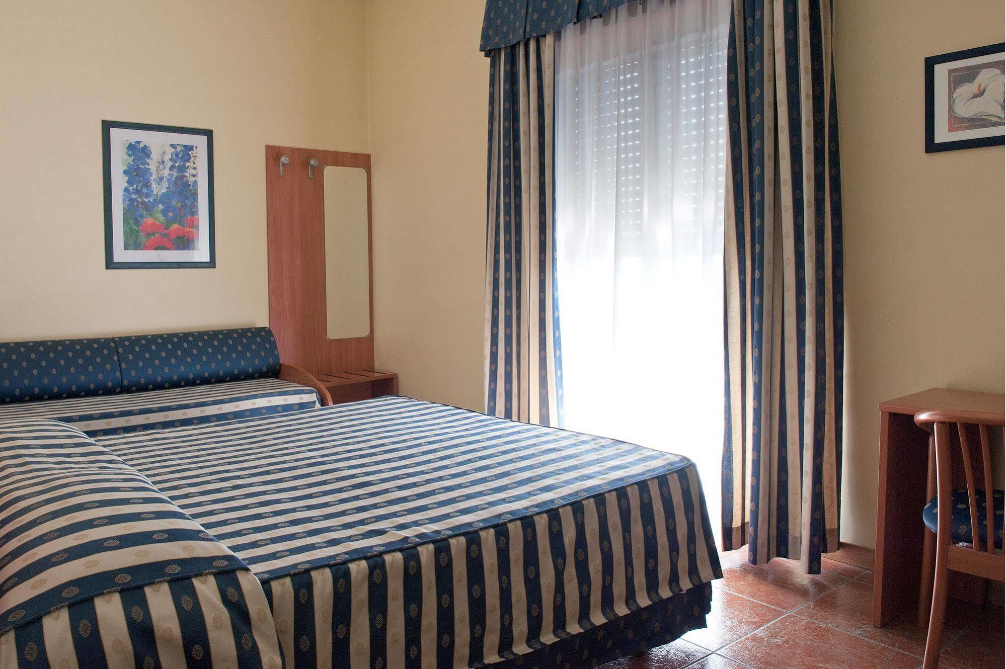 Hotel Blue Ribbon Vercelli Exterior photo