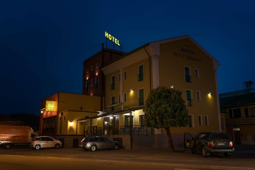 Hotel Blue Ribbon Vercelli Exterior photo